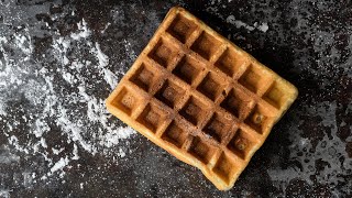 Recette simple et rapide de pâte à gaufres moelleuses [upl. by Annekam]