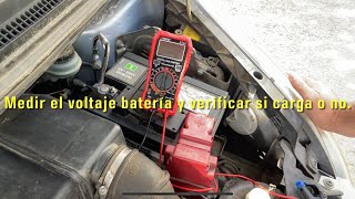 Multimetro Digitalcomo MEDIR el voltaje de la BATERÍA de un COCHE y verificar si carga o no [upl. by Barnaba]