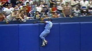 Bo Jackson LEAPS to rob Jack Clark of a home run [upl. by Yecnay]