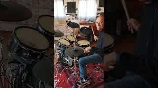 Donatella Rettore Kobra Drumcover Mauro il batterista del Trasimeno [upl. by Ahsaf513]