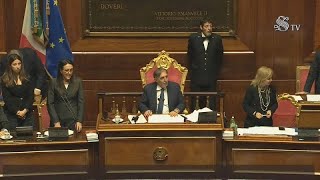 Il Senato dice sì alla fiducia sulla manovra [upl. by Lalib]