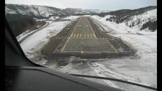 Wideroe Dash 8 cockpit view landing at Mosjøen [upl. by Sundberg]