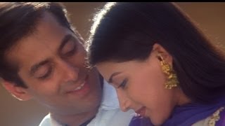 Salman Khan Monish Behl Saif Sonali Tabu amp Karishma in Mhare Hiwada  Hum Saath Saath Hain [upl. by Matheson]