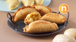 Curry Puff  Karipap  Epokepok  咖哩角  咖哩饺 Nyonya Cooking [upl. by Innaig754]