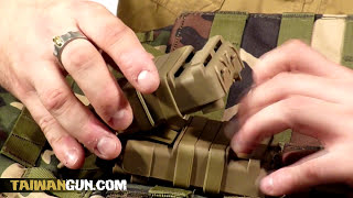 Airsoft Manuals  How to attach the magazine pouch to the tactical vest [upl. by Chesna]