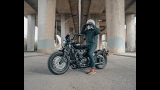 Triumph bobber black stock pipes with triumph X pipe sound [upl. by Lytsirhc]