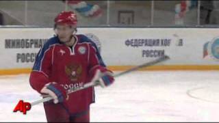 Raw Video Russias Putin on Ice [upl. by Oinotna]