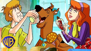 ScoobyDoo Mystery Incorporated en Latino  Est omnes vos can manducare 🍕🍔 😋  WBKidsLatino [upl. by Coleen]