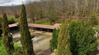 Casale con centro ippico nel Chianti Senese  Farmhouse with equestrian center in Chianti Senese [upl. by Amandy]