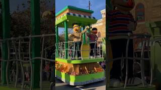 Bert And Ernie  Sesame Street  SeaWorld Orlando  Singing And Dancing [upl. by Polk]