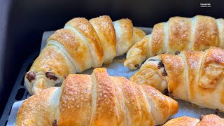 CORNETTI DI PASTA SFOGLIA E CIOCCOLATO in FRIGGITRICE AD ARIA COSORI  puff pastry croissants [upl. by Adnohsar459]