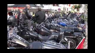 1 Tag beim Harley Treffen Sylt 2012 in der Elisabethstraße in Westerland [upl. by Durrace836]