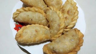 સોજી માવા ના ધુધરા બનાવવાની રીત  SojiMava Ghughra Recipe [upl. by Koziarz847]