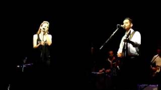 Jorge Drexler  Toque de Queda con Leonor Watling Auditori Barcelona [upl. by Evelin]