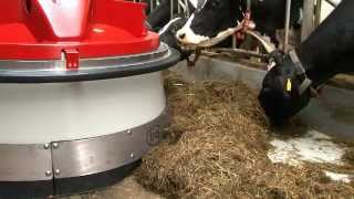 Yem itici Robot 2  Lely Juno [upl. by Aehta]