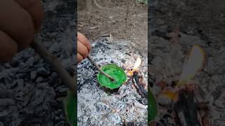 The guy shows SURVIVAL skills in the wilderness💦🧼 bushcraft survivaloutdoorscamping lifehacks [upl. by Consuelo]