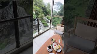 Ini Di Lembang Cafe Dengan View Air Terjun beritabandung kulinerbandung wisatabandung fyp [upl. by Yatzeck61]