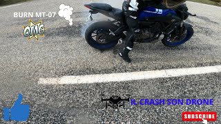 IL CRASH SON DRONE ET FUME SON PNEU  ROAD TRIP MOTO 💨🛞🏍️ [upl. by Acisey]