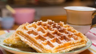 Belgische Waffeln mit karamellisiertem Hagelzucker [upl. by Aurie]