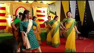 gotore holud o lagaiya  Haldi night dance performance sumona paul [upl. by Ashley73]