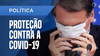 BOLSONARO E GUEDES SE ATRAPALHAM COM MÁSCARAS EM ENTREVISTA [upl. by Anoiek]