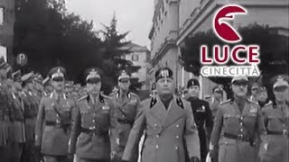 Il discorso del duce Mussolini ai Granatieri di Sardegna 1938 [upl. by Alcott664]