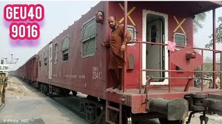 up 501 GEU40 9016 passing from jahanian station Pakistan railway PAKRAIL JAHANIAN great video [upl. by Llenyt]