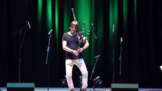 Scottish Piper Ross Ainslie gives a fantastic modern bagpipe performance during concert in Aberdeen [upl. by Leilani694]