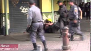 Policiais flagrados em atos de agressão são presos [upl. by Nagiam561]