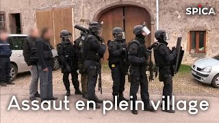 Opération sensible  assaut en plein village [upl. by Sonnnie]