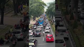 Siapa kamu di jalan ini hari ini [upl. by Maguire]