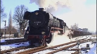 Dampflok 44 14868 beim Winterdampf am Rennsteig mit schweren Güterzügen [upl. by Acyre]