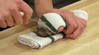 60Second Video Tips The Best Way to Shuck an Oyster [upl. by Itnahsa]