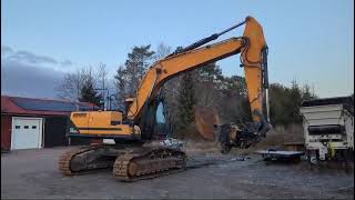 Excavator Hyundai HX260HW  Tilt rotator and bucket [upl. by Thapa]