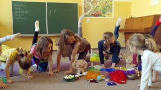 Kinderyoga Stunde quotRaumfahrtquot in der Grundschule zur Methodik Didaktik Sunlight Kids Yoga Ausbildung [upl. by Nareht71]