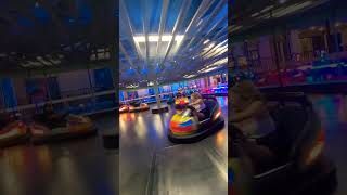 Place Biermans  Fun time in bumping car  Quebec carnival vacation famille arcade [upl. by Lipski]