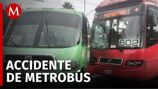 En CdMx unidad de Metrobús choca y deja 9 personas lesionadas [upl. by Thisbee]