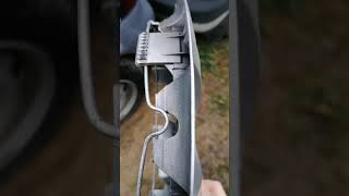 🚙 Comment enlever et remettre un enjoliveur sur une voiture 🚙 [upl. by Zenia]