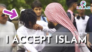 EMOTIONAL ENDING AS YOUNG BOY ACCEPTS ISLAM  SPEAKERS CORNER [upl. by Ogirdor]