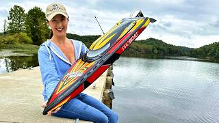 FASTEST amp MOST POWERFUL RC SPEED BOAT with SELFRIGHTING  Pro Boat Sonicwake [upl. by Emmerich]