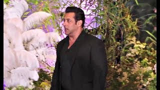 Salman Khan Grand Entry At Sonam Kapoor Wedding Reception [upl. by Umeh]