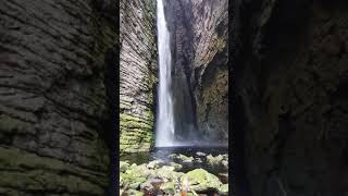 Cachoeira da Fumacinha por baixo Chapada Diamantina Bahia Brasil [upl. by Aelrac]