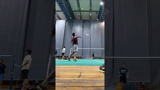 Powerful badminton smash on service 🏸♥️ Shorts badminton badmintonlovers yonex racketsports [upl. by Tidwell]