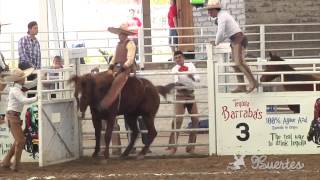 Jineteo de yegua en Arena Vallarta 2013 [upl. by Htedirem66]