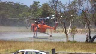 Erikson Skycrane fighting Strong Winds at Peats Ridge [upl. by Karb]