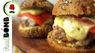 98 Kipburger maken op zn Italiaans  Pestomayonaise Mozzarella en Geroosterde Paprika  Foodbomb [upl. by Htrow]