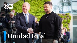 El presidente de Ucrania Volodímir Zelenski estuvo en Alemania este domingo [upl. by Glad]