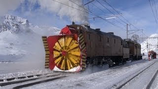 Dampfschneeschleuder Xrot d 9213 und Bernina Krokodil Snow Plowing  steam Zug trainfart train [upl. by Hollister]