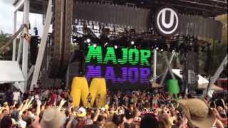 Major Lazer  Watch Out For This Bumaye Live UMF 2013 [upl. by Kreda]