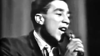 Smokey Robinson Ooh Baby Baby Live [upl. by Wendye]